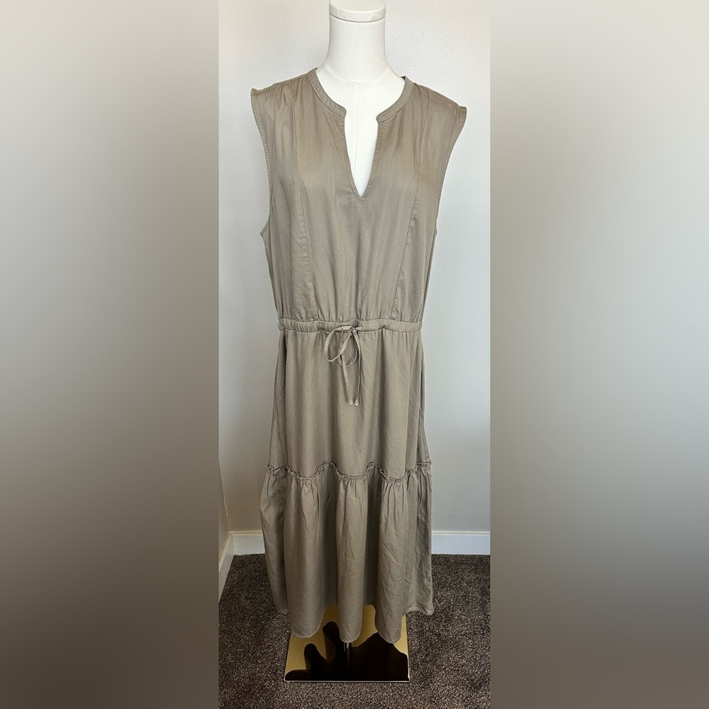 Landsβ End Tiered Midi Dress - XL - Tan 100% Lyocell Sleeveless V-Neck